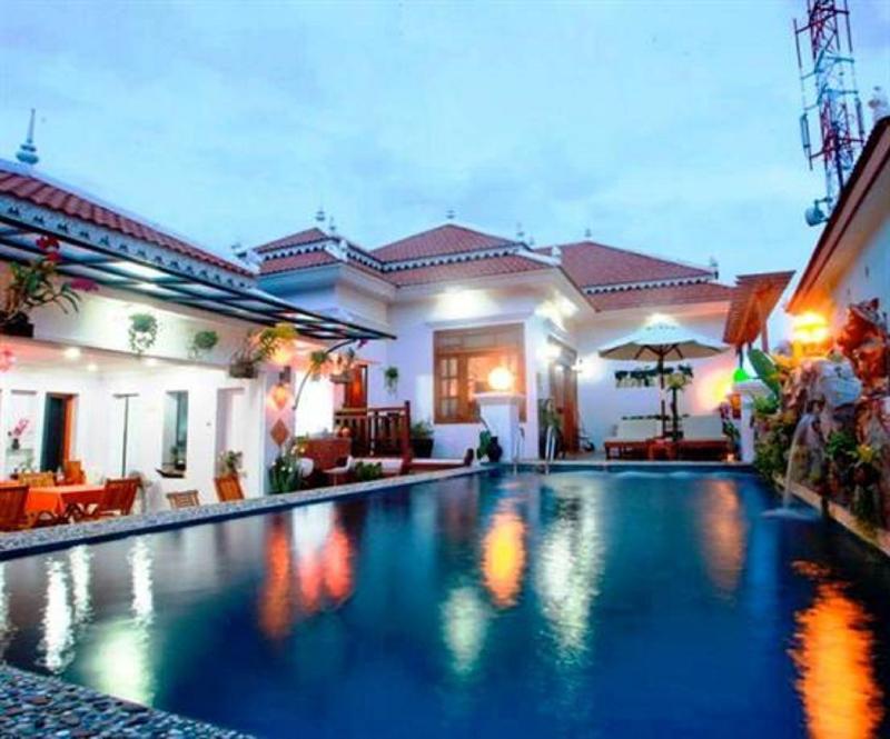 Antonios Villa Hotel Сіємреап Екстер'єр фото